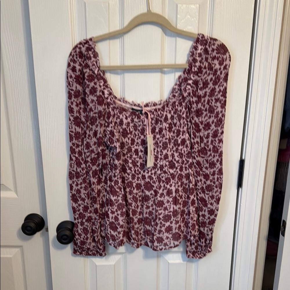Brand New Vineyard VinesFloral Print Women's Top - Burgundy